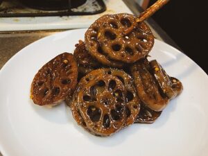 연근조림 요리된 사진